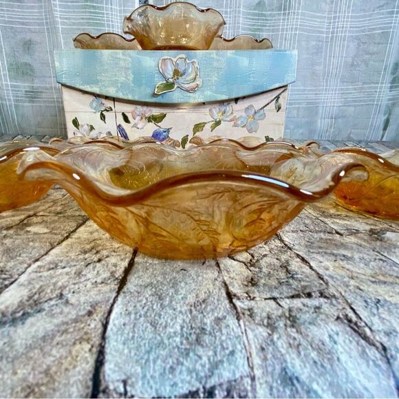 Vintage Carnival Glass Iridescent Ruffled Scalloped Bowl Floral Etched 8 Pcs - Picture 7 of 9